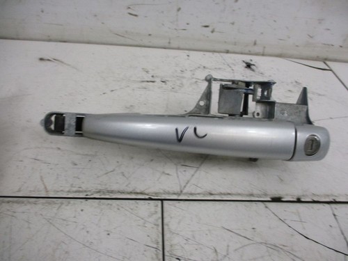 Front left door handle fits - left,